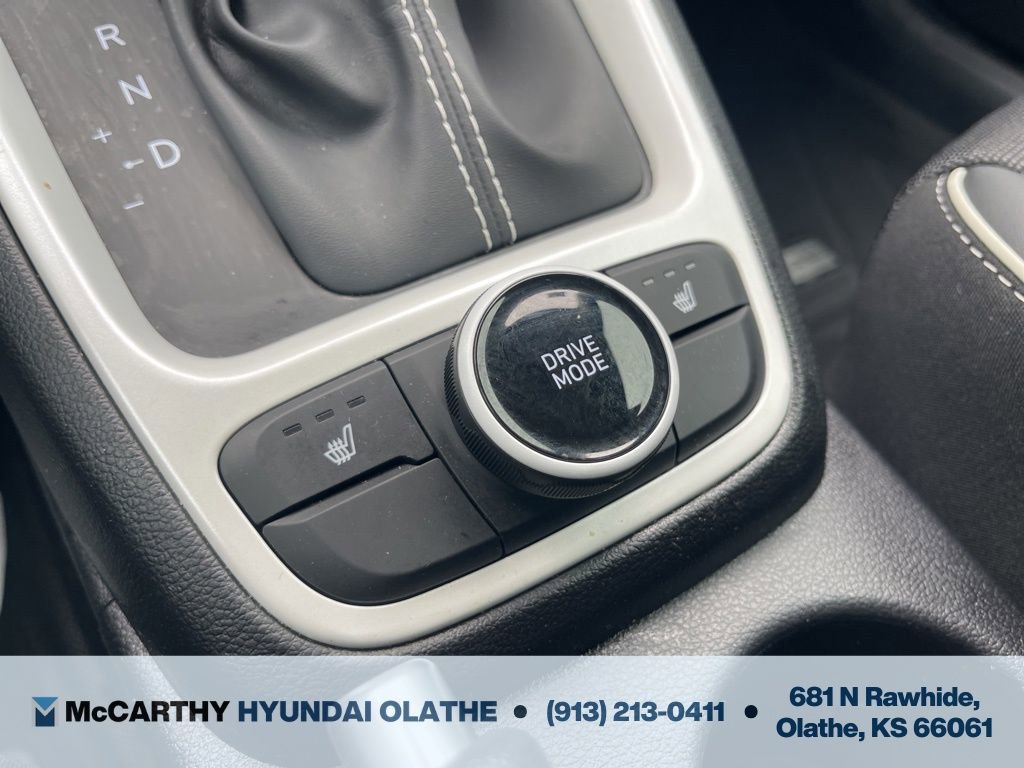 Certified 2024 Hyundai Venue Limited image 28