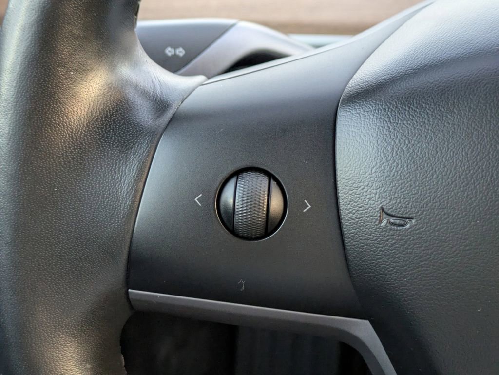 Used 2018 Tesla Model 3 Long Range image 27