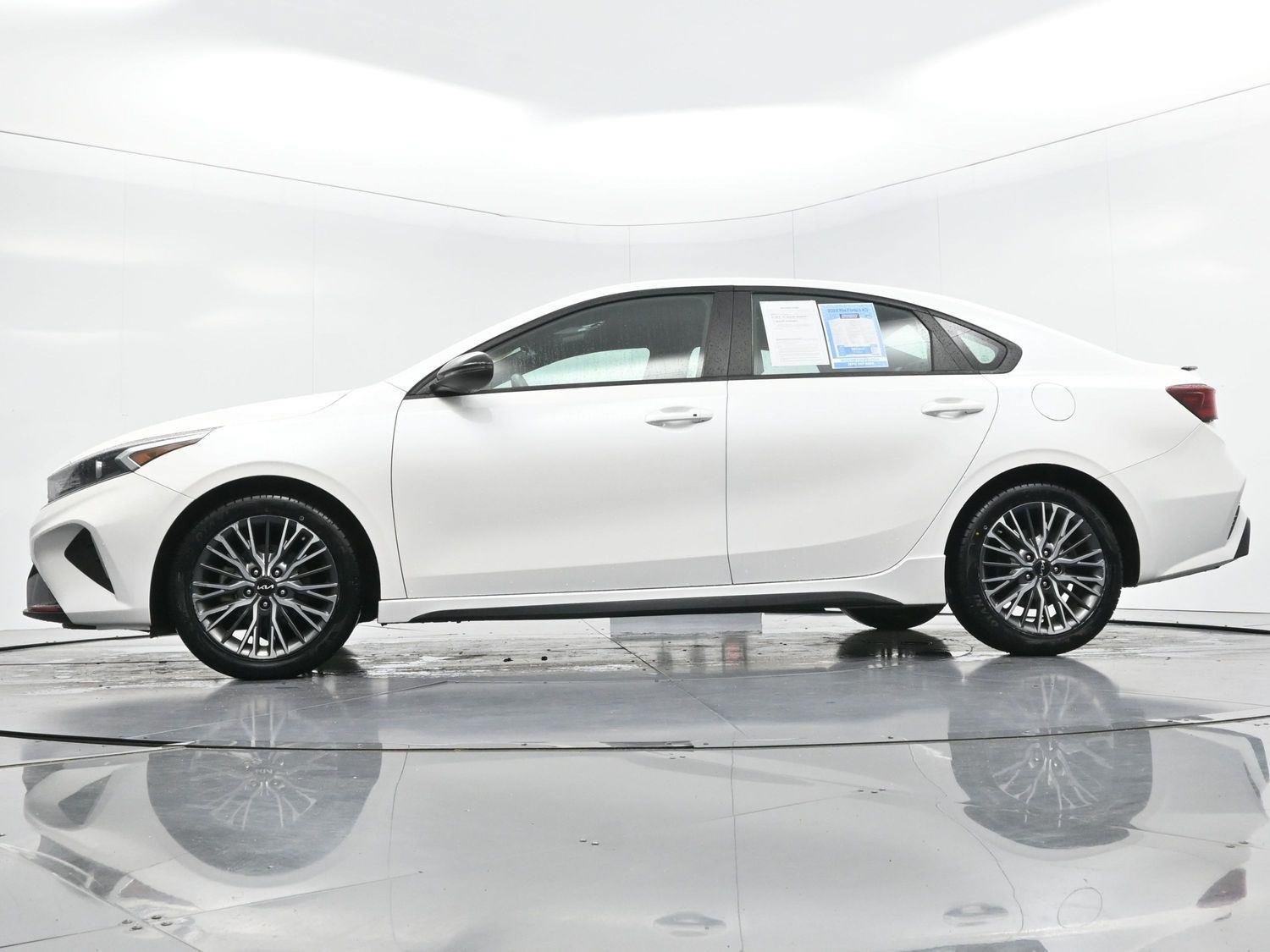 Used 2022 Kia Forte GT-Line w/ GT-Line Premium Package FWD image 48