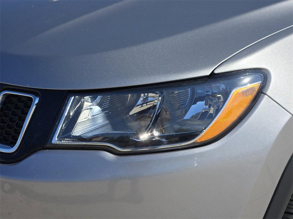 Used 2020 Jeep Compass Limited image 3