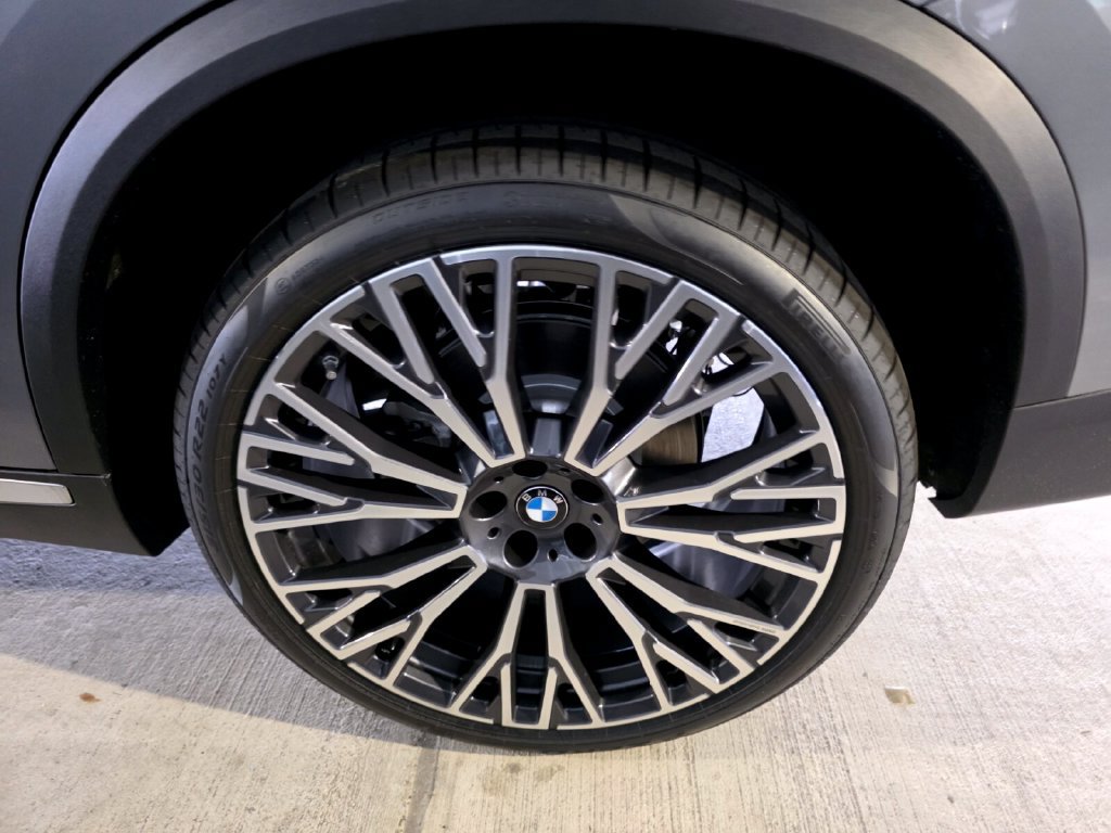 New 2026 BMW X5 xDrive40i w/ Premium Package AWD/4WD image 6