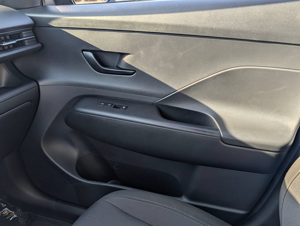 Certified 2025 Hyundai Kona SEL FWD image 23