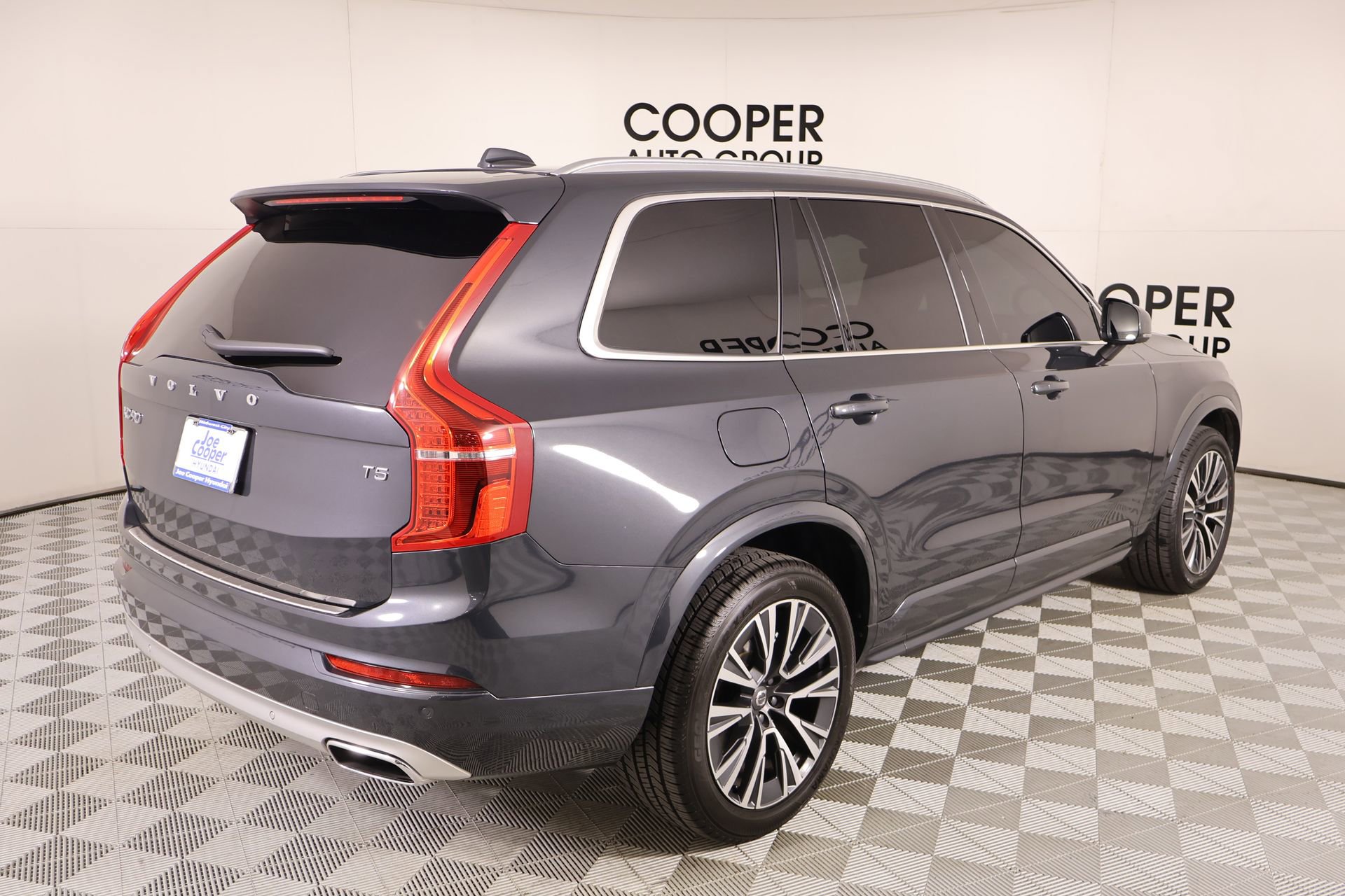 Used 2021 Volvo XC90 T5 Momentum w/ Advanced Package image 23