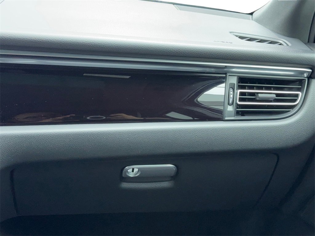 Used 2021 Porsche Macan S image 20