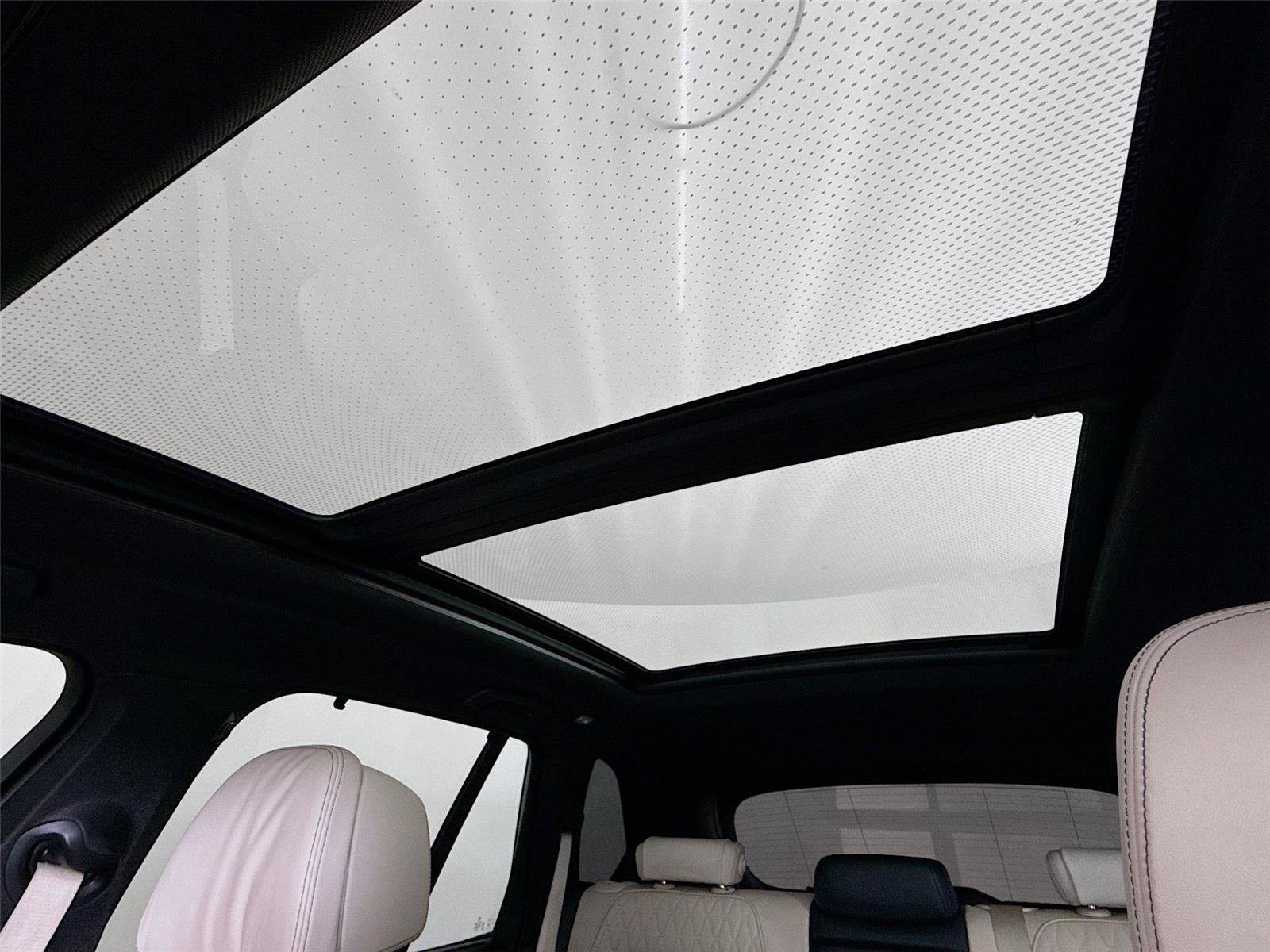 Used 2020 BMW X5 M50i w/ Executive Package image 19