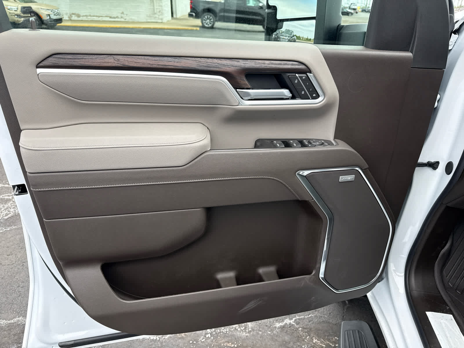 New 2026 GMC Sierra 3500 SLT w/ SLT Convenience Package AWD/4WD image 12