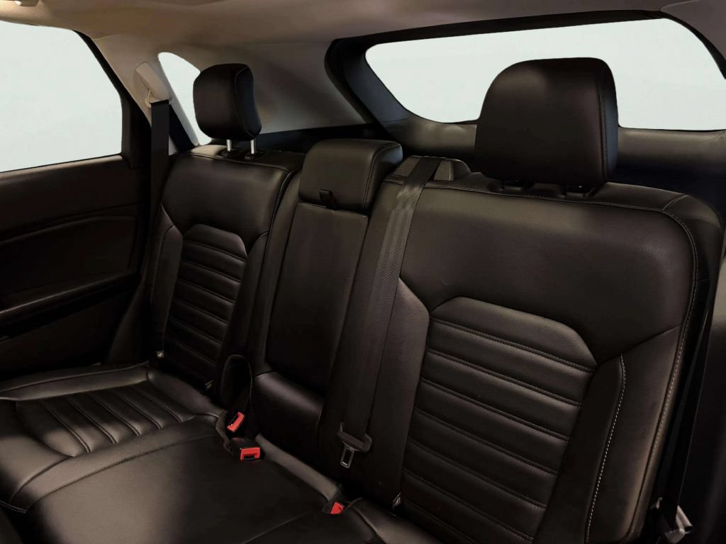 Used 2019 Ford Edge SEL w/ Equipment Group 201A AWD/4WD image 19