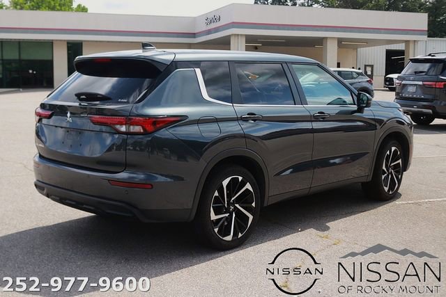Used 2024 Mitsubishi Outlander SE AWD/4WD image 7