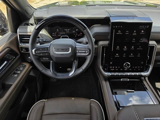 New 2026 GMC Yukon Denali Ultimate AWD/4WD image 12