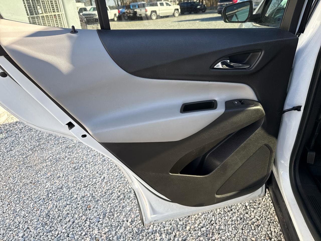 Used 2019 Chevrolet Equinox LT image 16