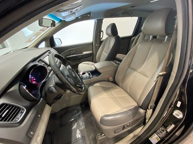 Used 2017 Kia Sedona LX w/ LX Essentials Premium Package image 12