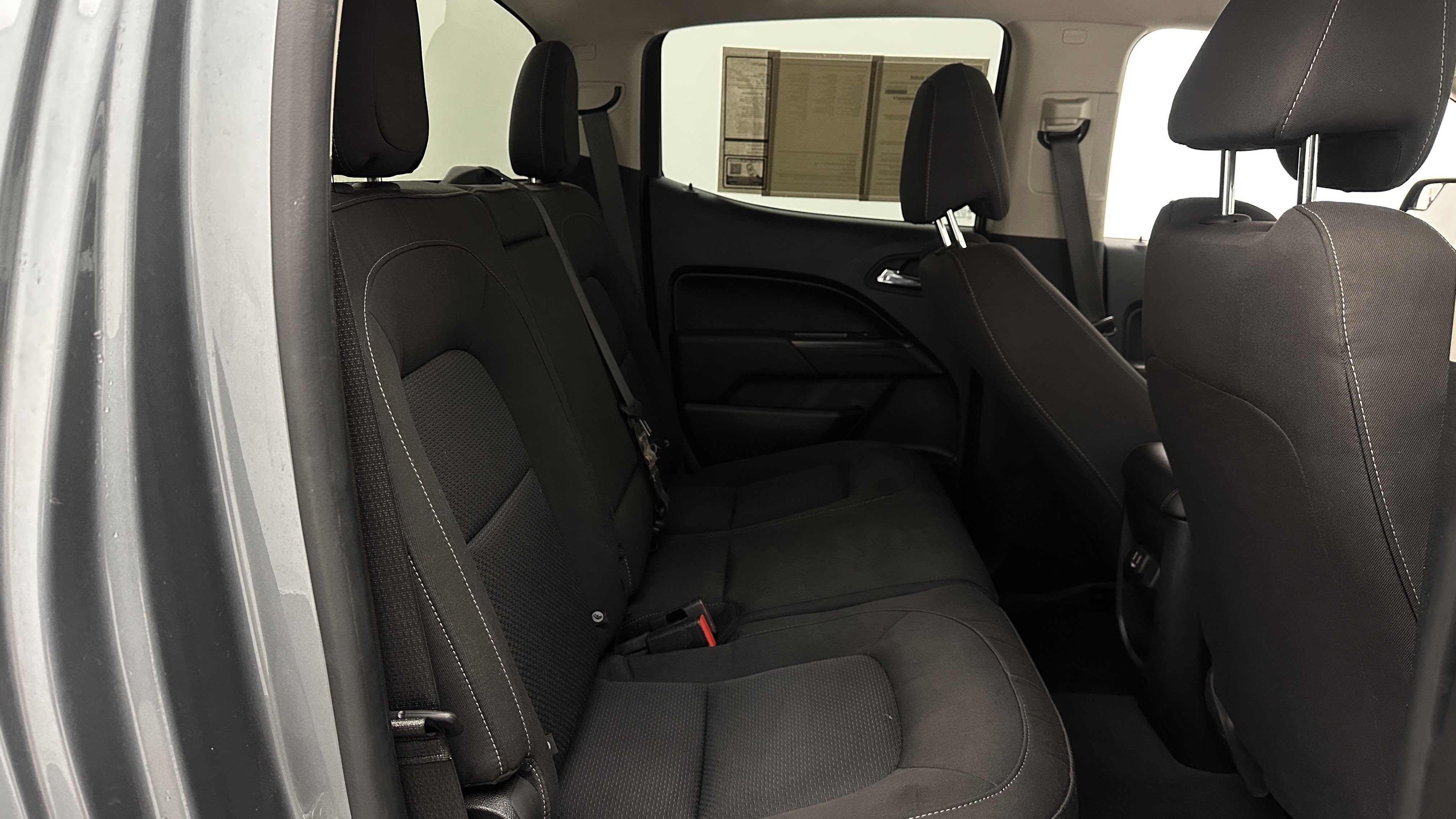 Used 2021 Chevrolet Colorado LT AWD/4WD image 32