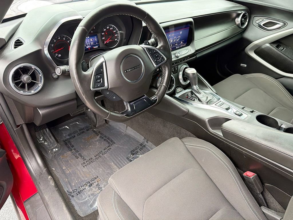 Used 2021 Chevrolet Camaro LT w/ Technology Package image 23