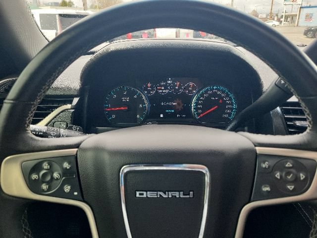 Used 2018 GMC Yukon Denali w/ Open Road Package AWD/4WD image 12