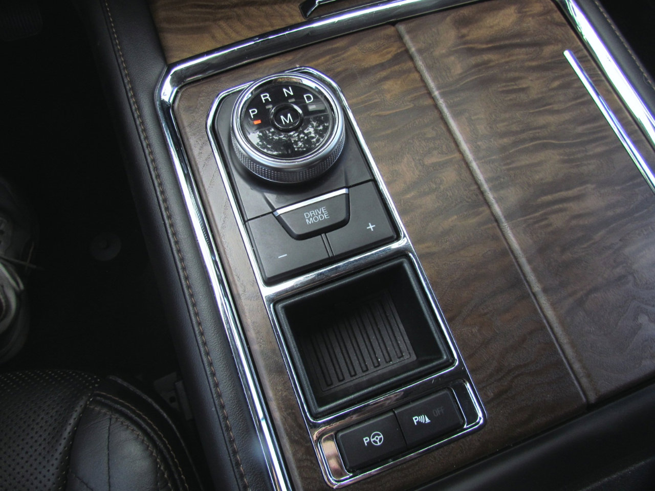 Used 2018 Ford Expedition Max Platinum image 40