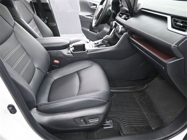Used 2025 Toyota RAV4 Limited image 35