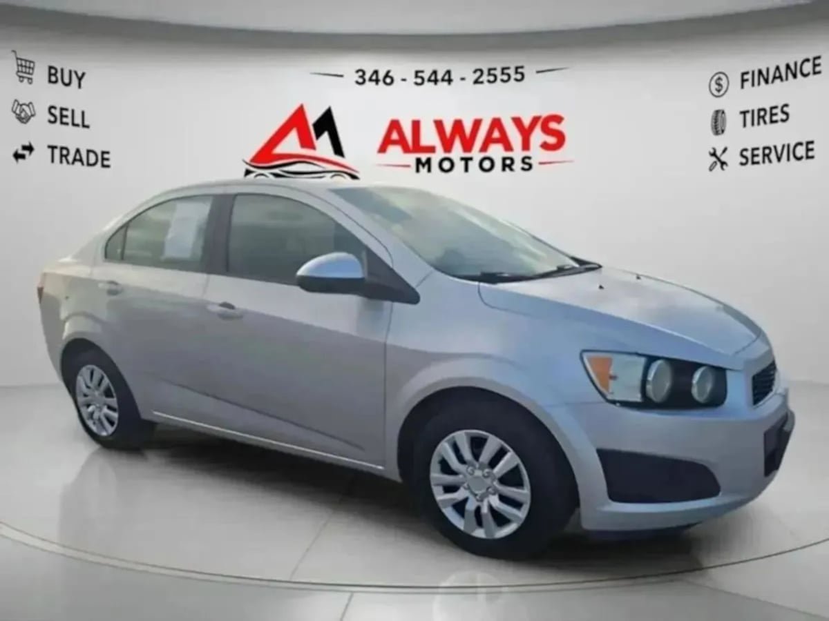 Used 2013 Chevrolet Sonic LS FWD image 13
