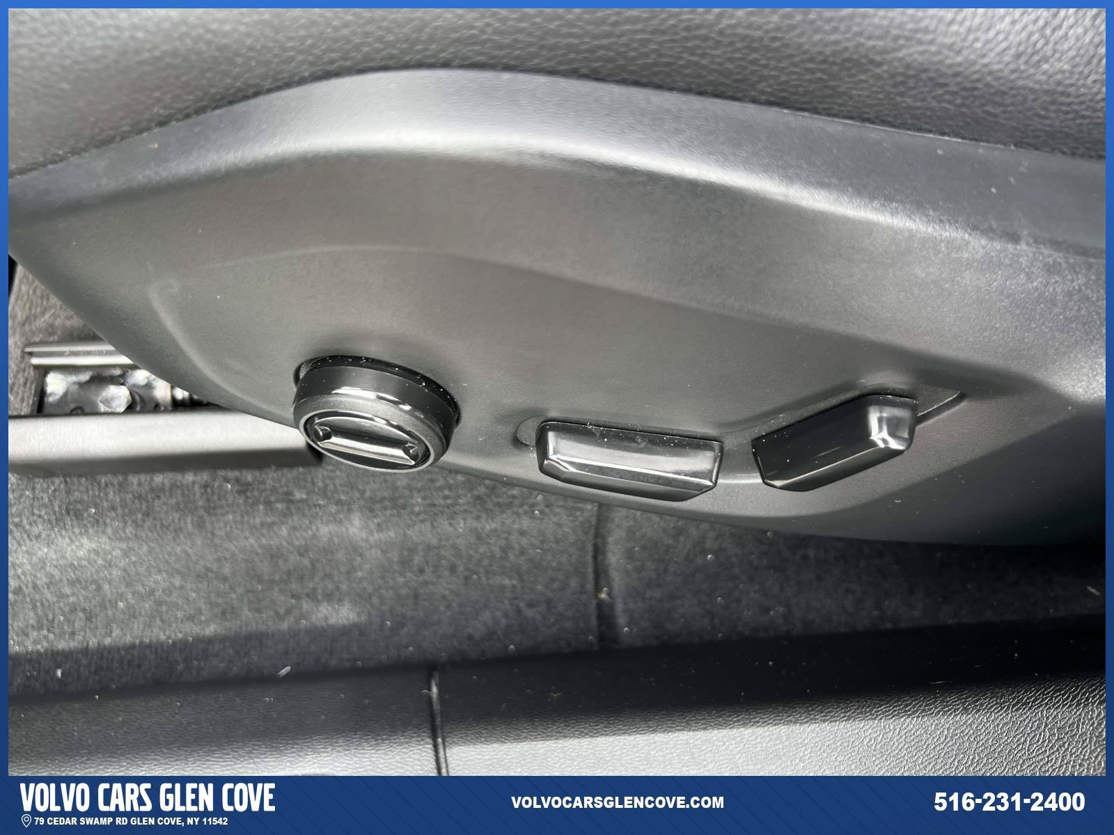 Used 2024 Volvo XC60 B5 Core w/ Protection Package Premier AWD/4WD image 18