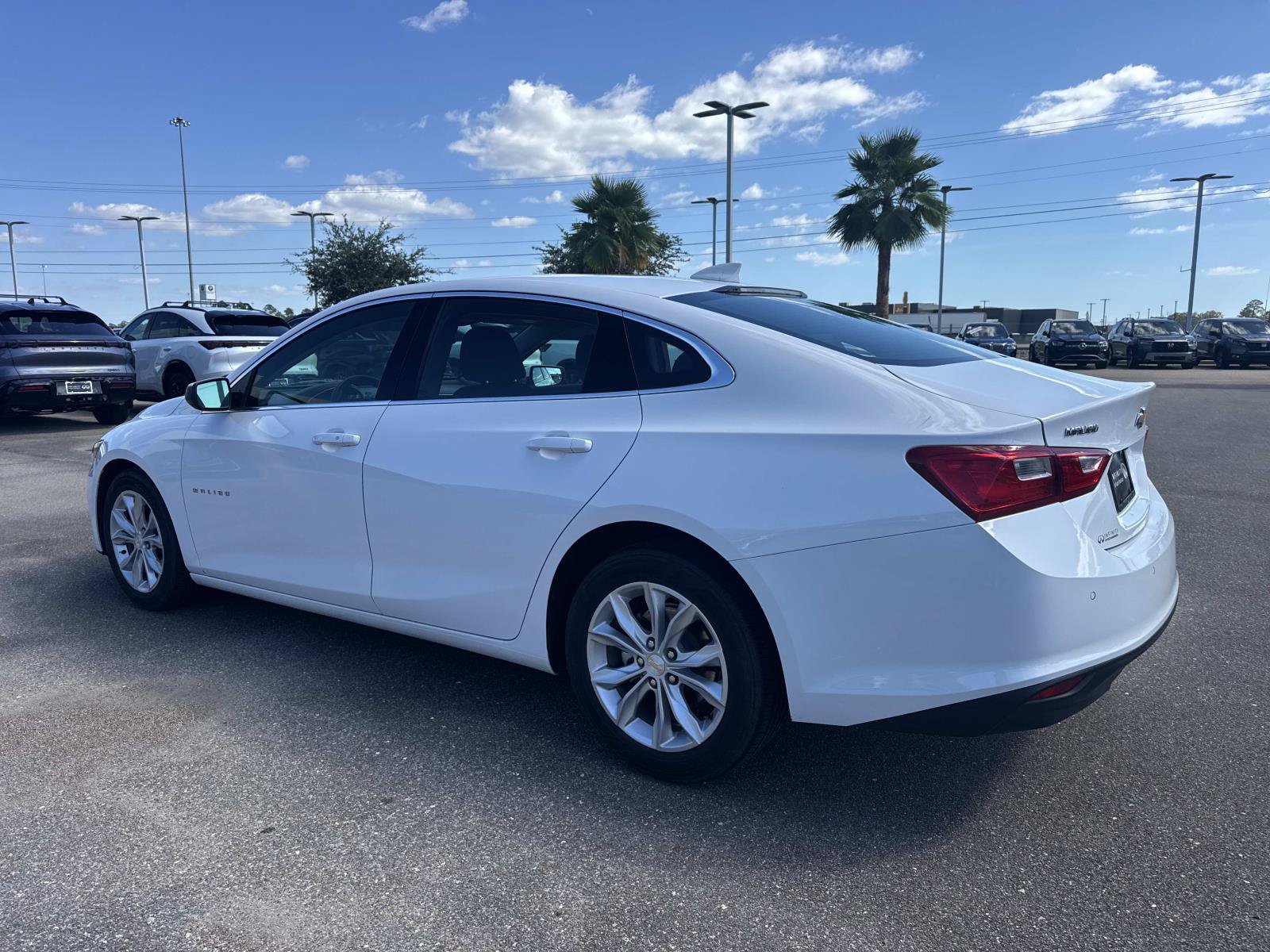 Used 2025 Chevrolet Malibu LT FWD image 7