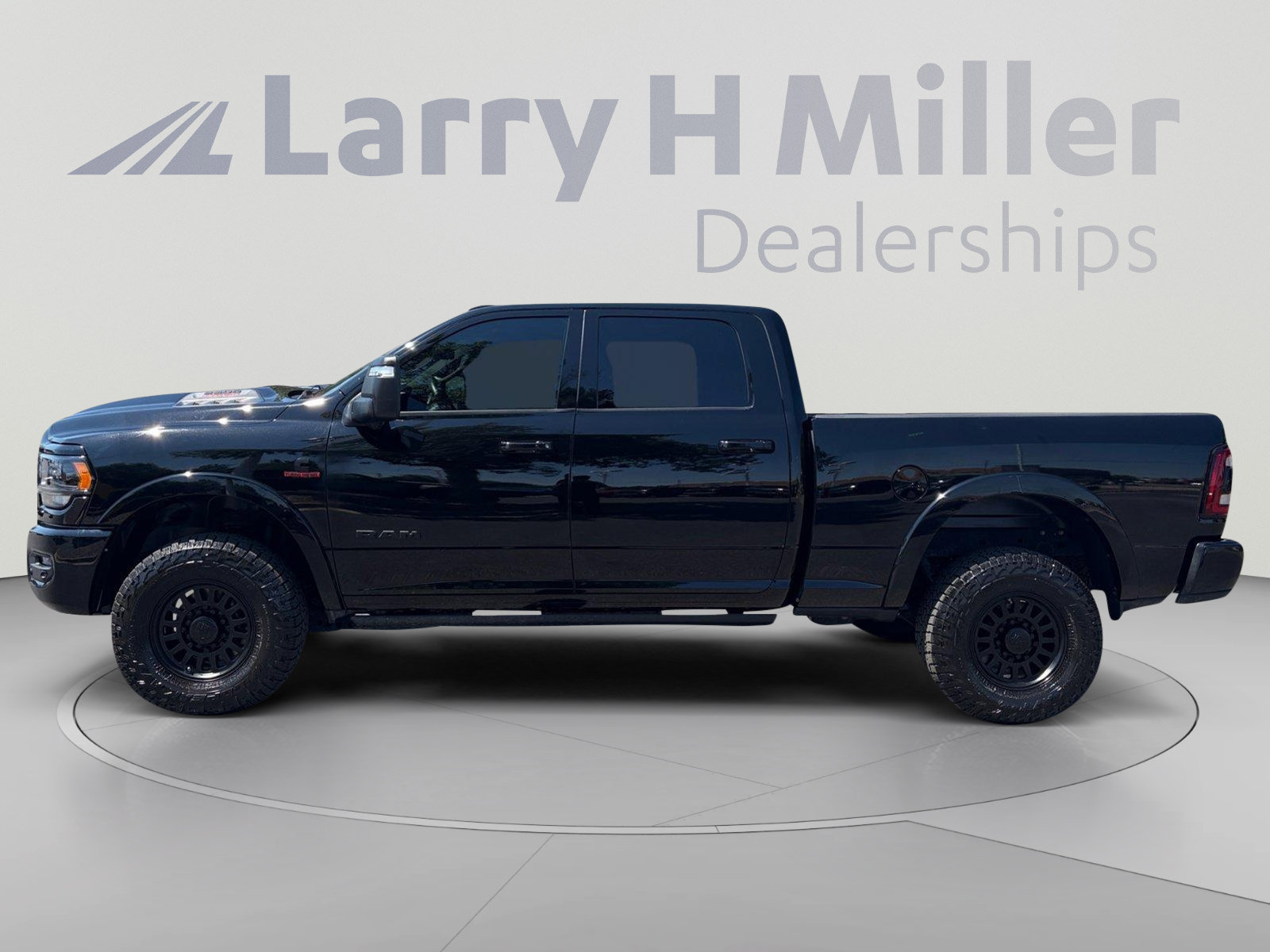 Used 2024 RAM 2500 Limited AWD/4WD image 2
