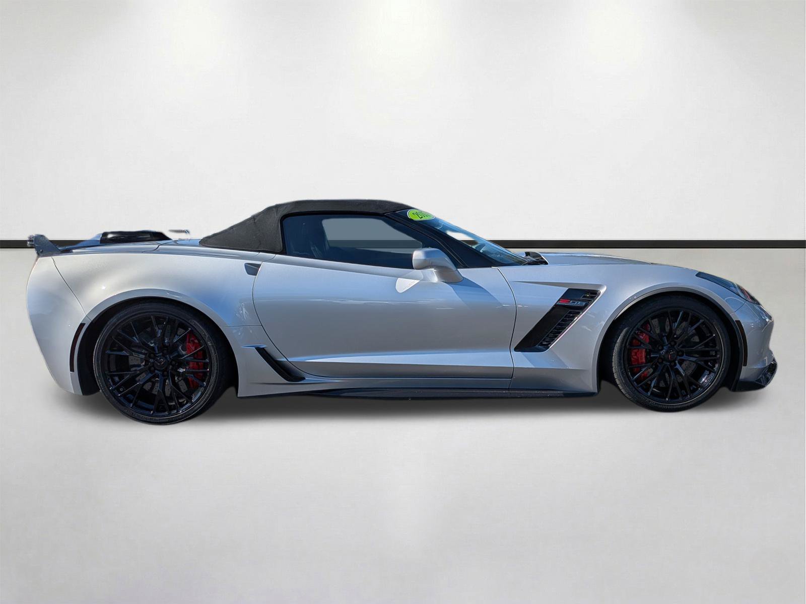 Used 2017 Chevrolet Corvette Z06 RWD image 3