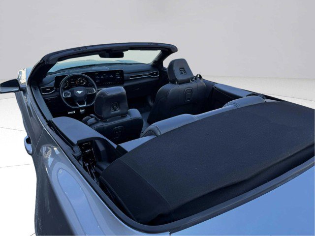 Used 2025 Ford Mustang Premium image 43