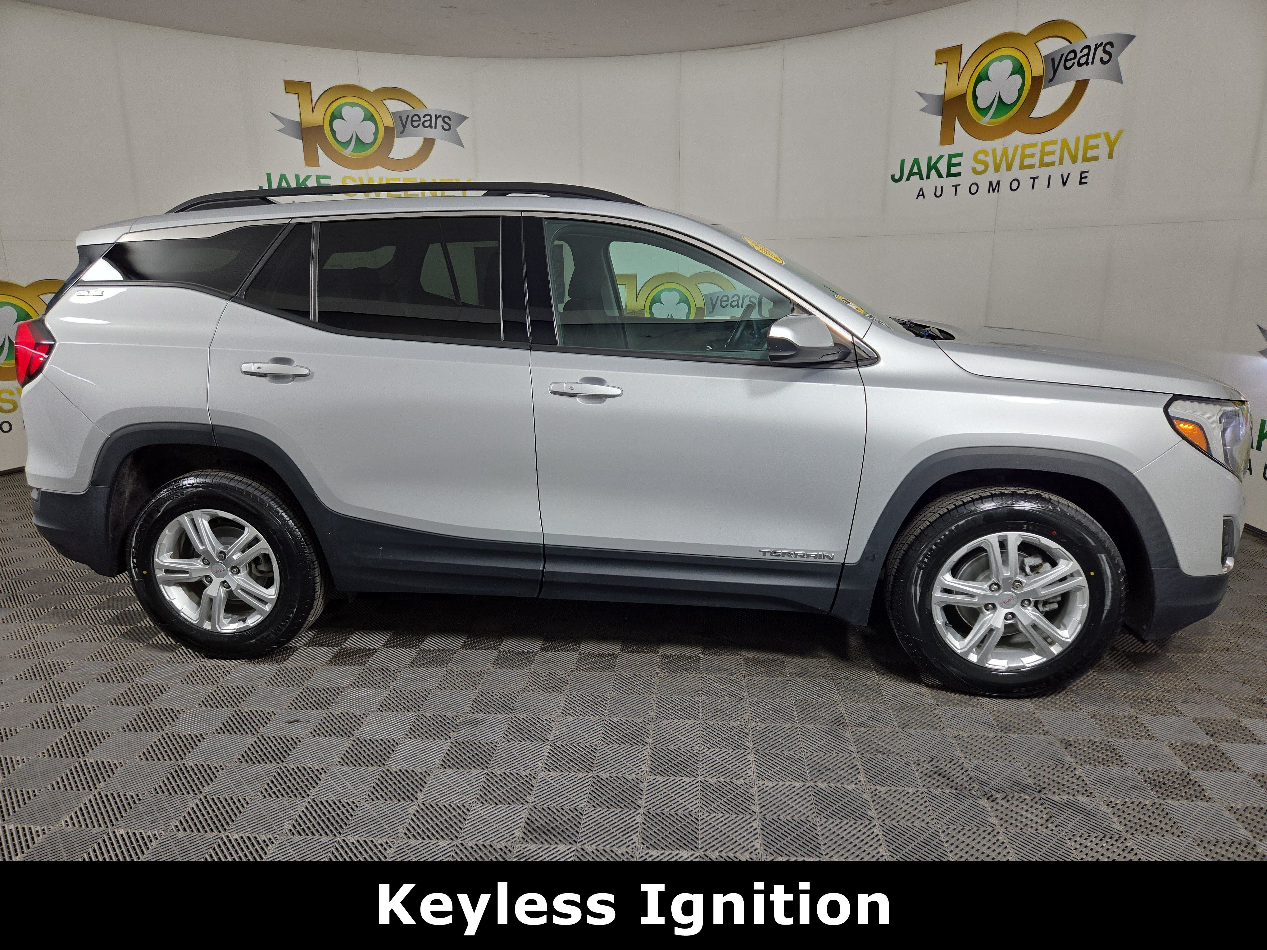 Used 2020 GMC Terrain SLE w/ Driver Convenience Package AWD/4WD image 9