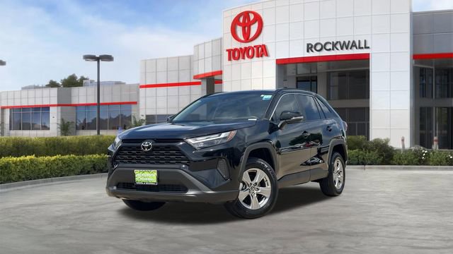 Used 2025 Toyota RAV4 XLE w/ Convenience Package FWD image 1