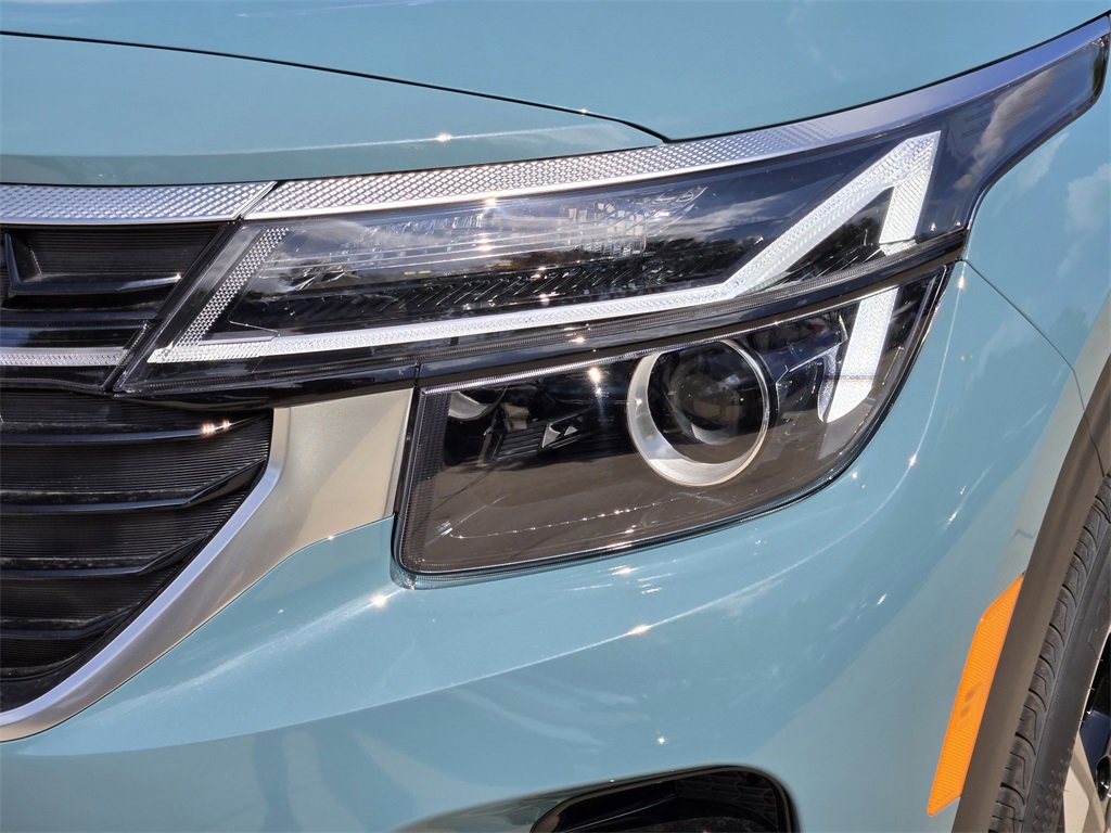 New 2026 Kia Seltos S image 6