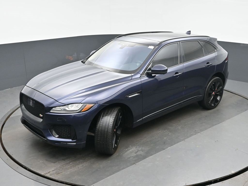 Used 2019 Jaguar F-PACE S image 33