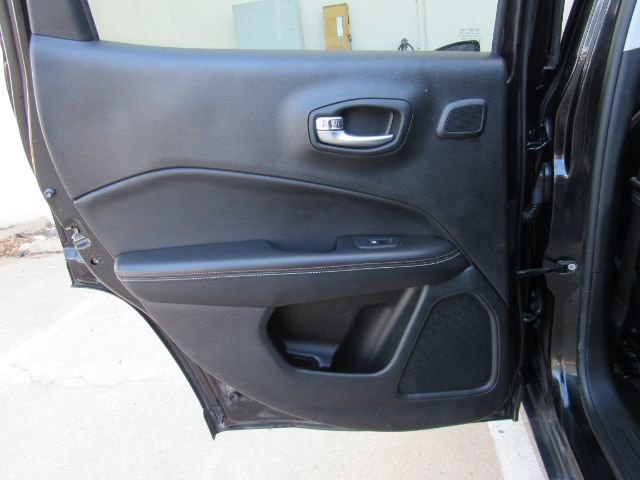 Used 2018 Jeep Compass Latitude w/ Popular Equipment Group image 18