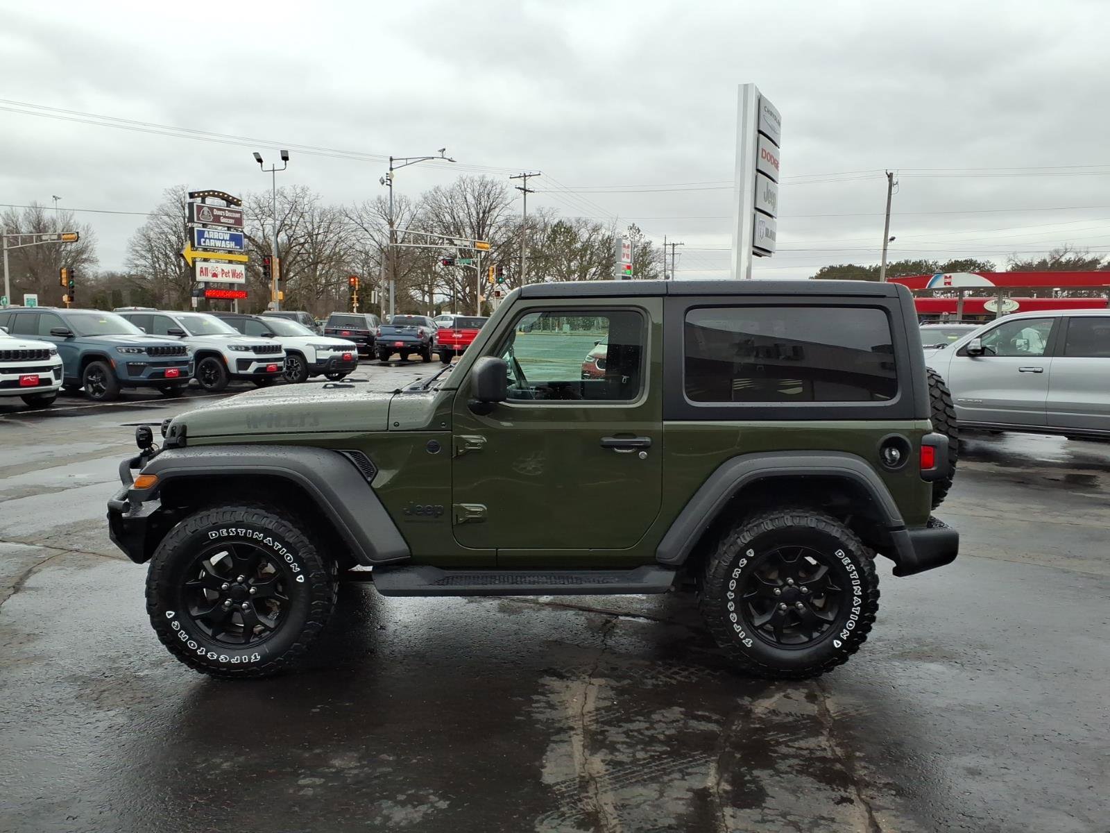 Used 2022 Jeep Wrangler Willys image 7
