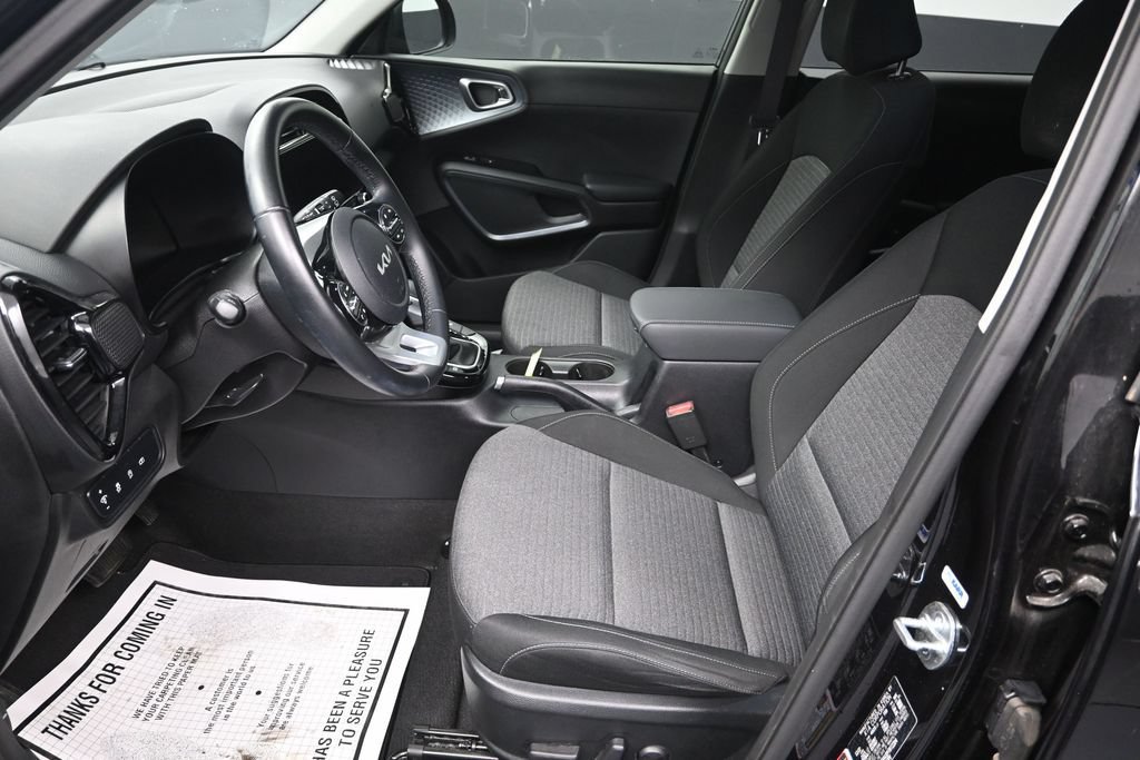 Certified 2023 Kia Soul EX FWD image 13