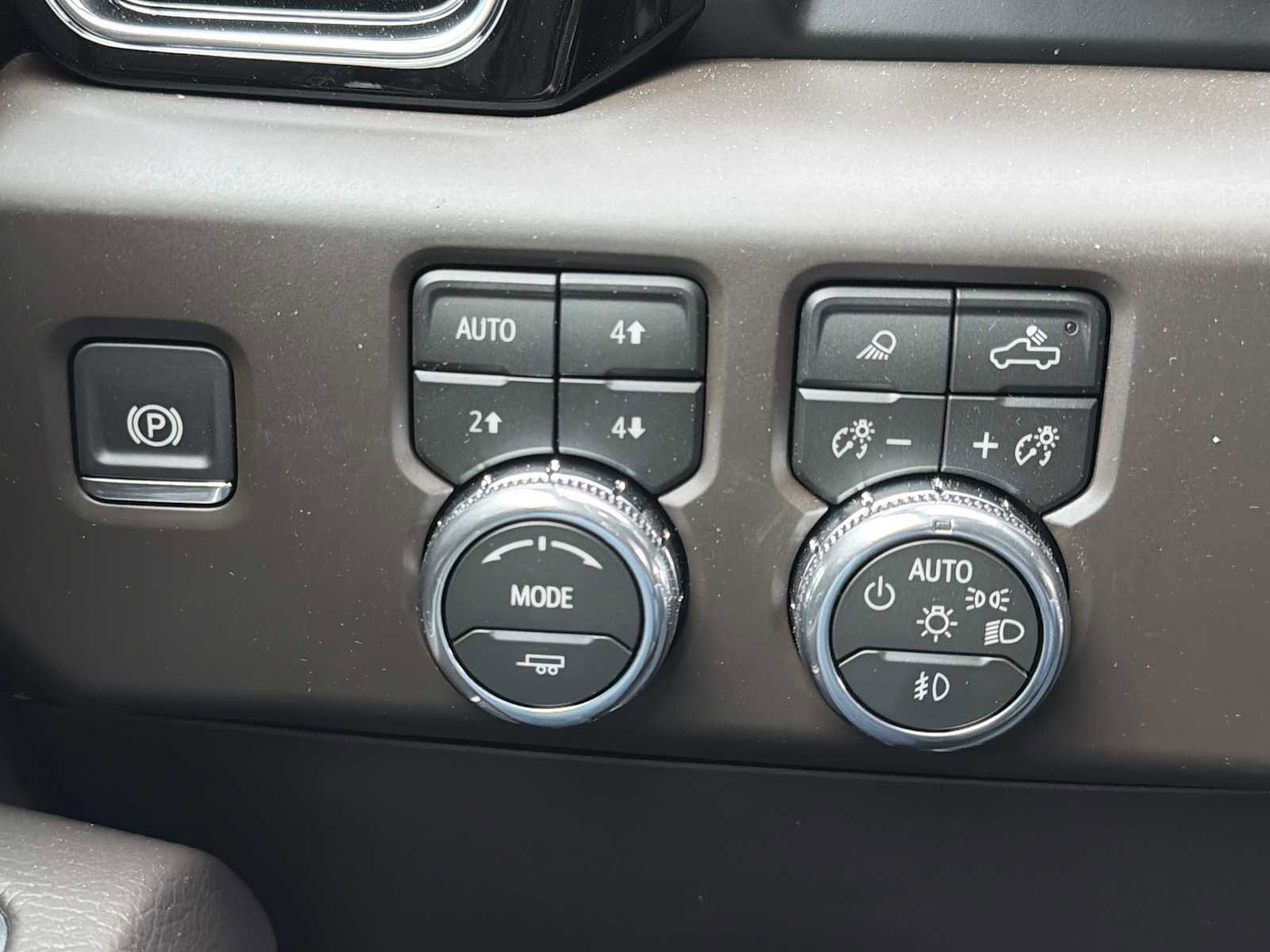 New 2026 GMC Sierra 1500 Denali w/ Denali Reserve Package AWD/4WD image 15