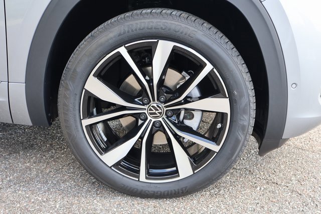 New 2026 Volkswagen Atlas SEL Premium R-Line image 9