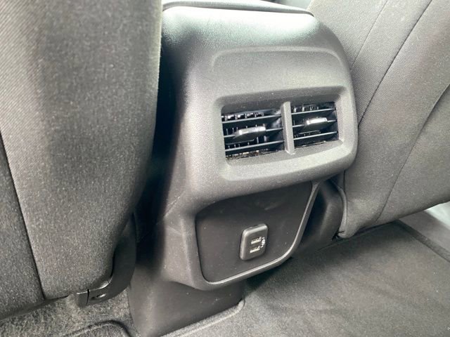 Used 2024 Chevrolet Equinox LT image 18