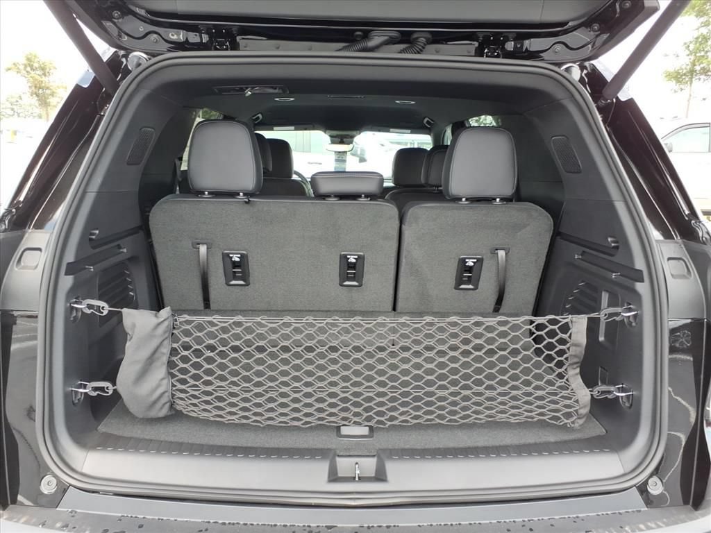 New 2026 Chevrolet Traverse LT w/ Midnight/Sport Edition FWD image 15