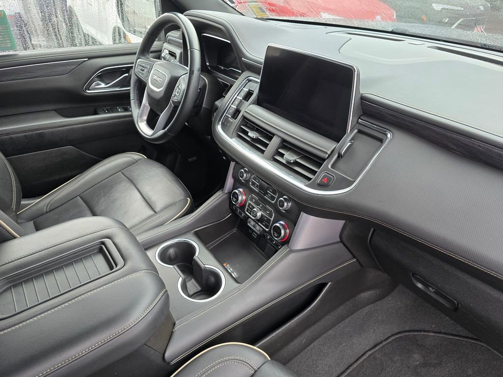 Used 2024 GMC Yukon SLT image 10