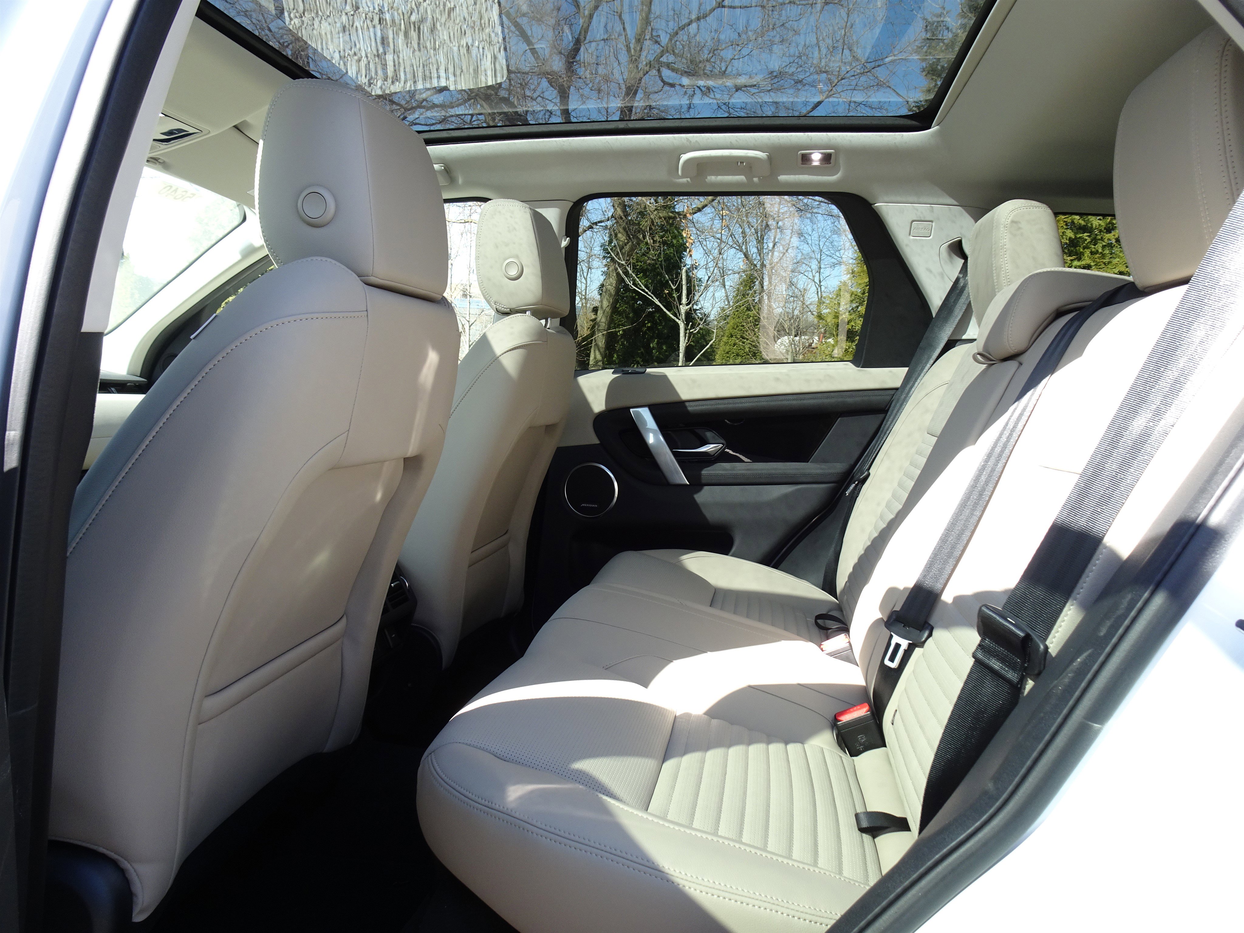 New 2025 Land Rover Discovery Sport S image 19