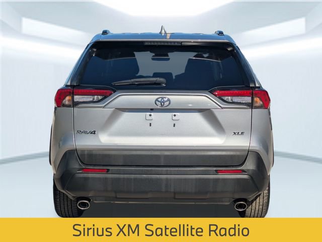 Used 2020 Toyota RAV4 XLE image 5
