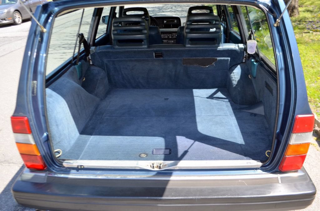 Used 1992 Volvo 240 Wagon RWD image 15