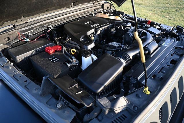 Used 2020 Jeep Wrangler Sport image 14
