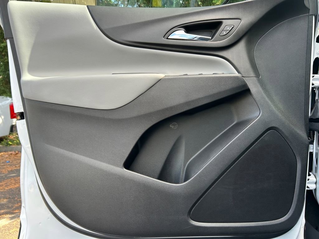Used 2022 Chevrolet Equinox LS image 22