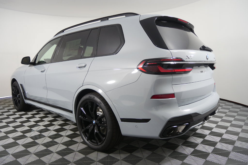 Used 2027 BMW X7 xDrive40i w/ Executive Package AWD/4WD image 6