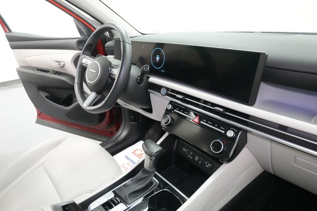 Used 2025 Hyundai Tucson SEL AWD/4WD image 27