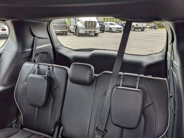 Used 2025 Chrysler Pacifica Limited image 22