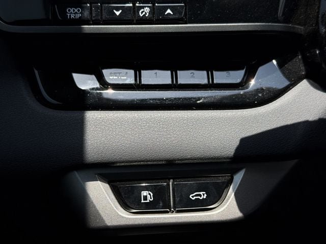 Used 2025 Lexus RX 350 Premium w/ Accessory Package (Z1) FWD image 22