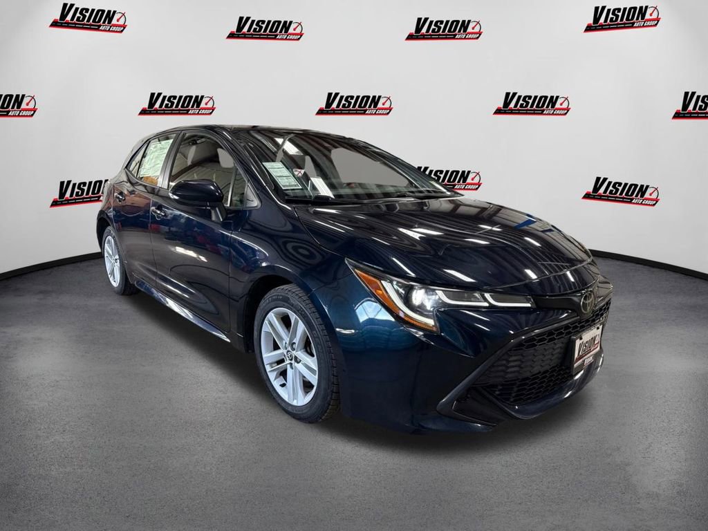 Used 2022 Toyota Corolla SE w/ SE Preferred Package image 3