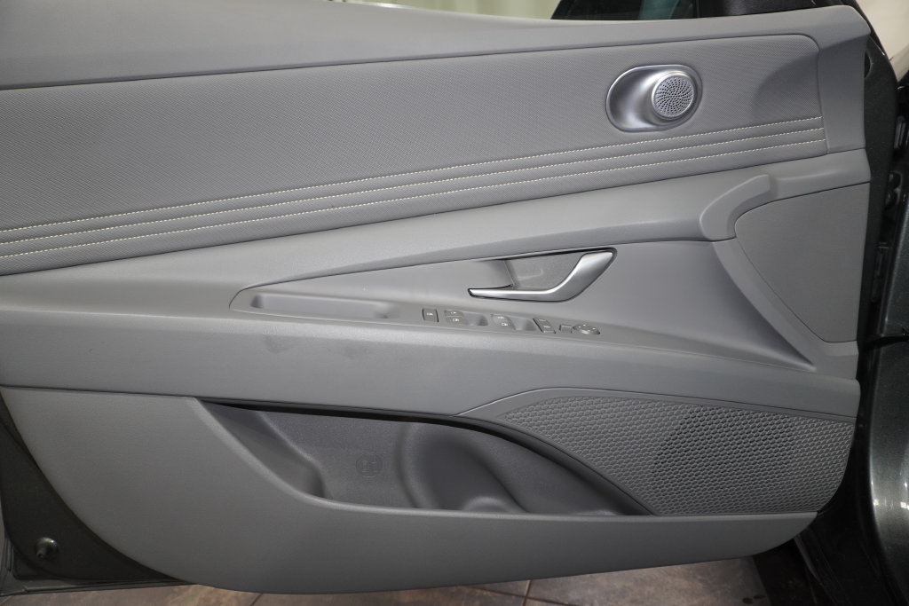 Certified 2026 Hyundai Elantra Sport FWD image 21