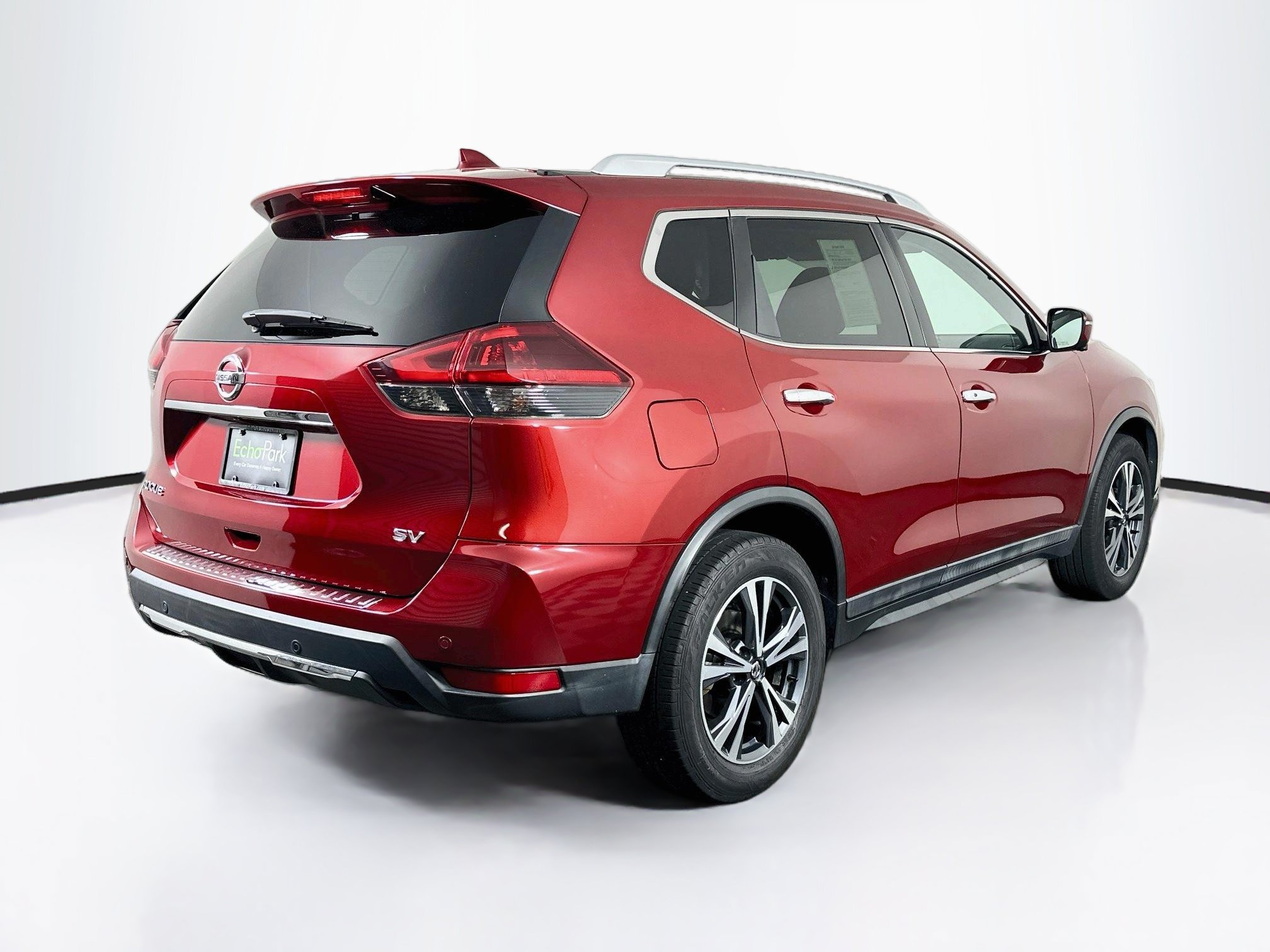 Used 2019 Nissan Rogue SV w/ Premium Package FWD image 9